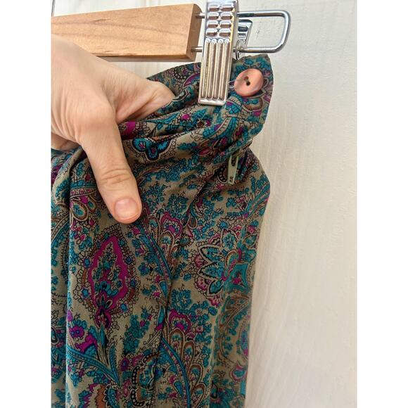 Vintage 100% Rayon Skirt with Paisley Pattern Size Small | 80's 90's Style - Picture 6 of 7